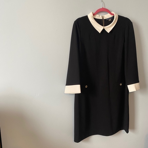 Tommy Hilfiger Dresses & Skirts - Tommy Hilfiger collared 3/4 sleeve dress